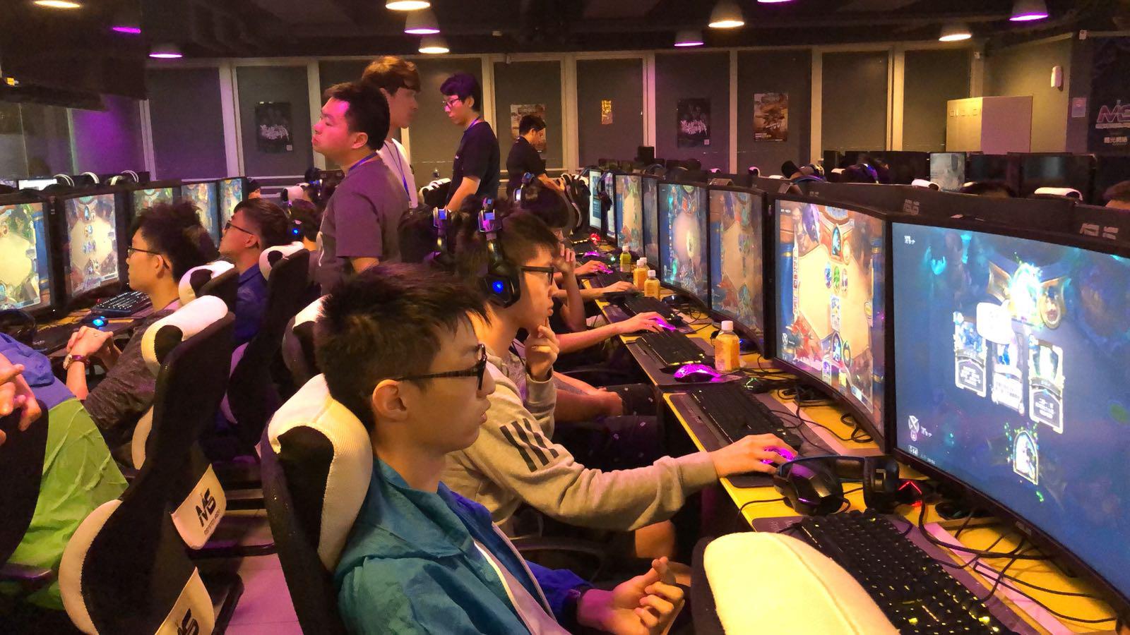 纳德或乔治 纳德或乔治