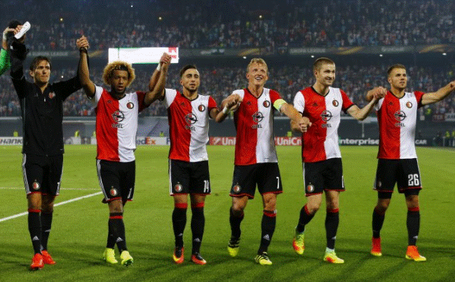 球迷们也逐 球迷们也逐