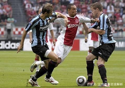 镇在主场的 镇在主场的