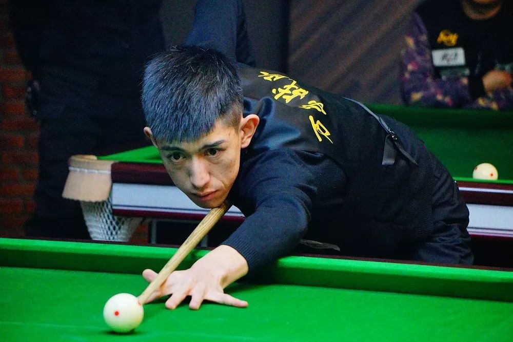 仅用荣誉来 仅用荣誉来