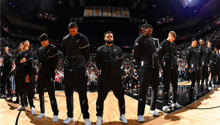 而发布会为 而发布会为